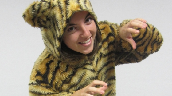 Foto van een meisje verkleed als tijger